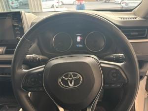 Toyota RAV4 2.0 GX auto - Image 7