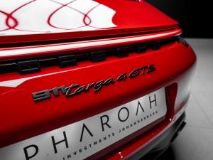 Porsche 911 targa 4 GTS - Image 17
