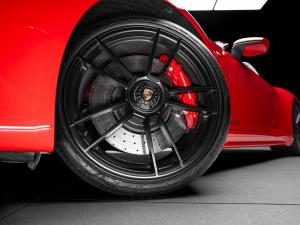 Porsche 911 targa 4 GTS - Image 9