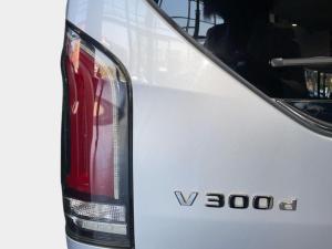 Mercedes-Benz V-Class V300d Exclusive - Image 13