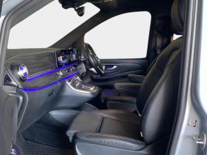 Mercedes-Benz V-Class V300d Exclusive - Image 17