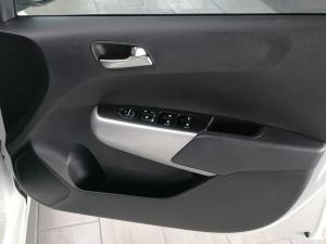 Kia Picanto 1.0 Street - Image 29