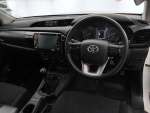 Toyota Hilux 2.4GD-6 single cab Raider manual - Image 6