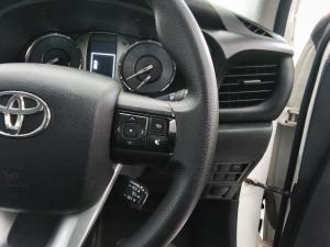 Toyota Hilux 2.4GD-6 single cab Raider manual - Image 10