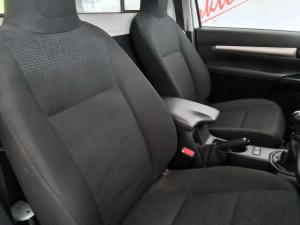 Toyota Hilux 2.4GD-6 single cab Raider manual - Image 15