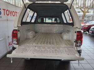 Toyota Hilux 2.4GD-6 single cab Raider manual - Image 17