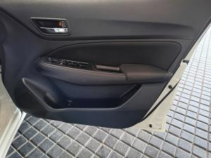 Suzuki Swift 1.2 GL manual - Image 12