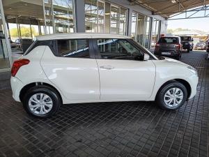 Suzuki Swift 1.2 GL manual - Image 8
