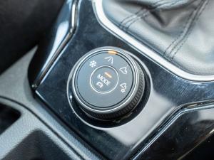 Volkswagen T-Roc 2.0TSI 4Motion R-Line - Image 18