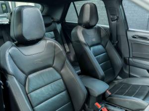 Volkswagen T-Roc 2.0TSI 4Motion R-Line - Image 23