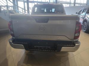 Nissan Navara 2.5DDTi double cab LE Plus - Image 5