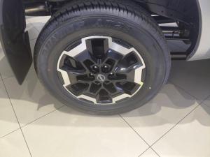 Nissan Navara 2.5DDTi double cab LE Plus - Image 8