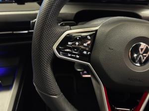 Volkswagen Golf GTI - Image 9