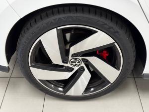 Volkswagen Golf GTI - Image 20