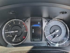 Toyota Hilux 2.4GD-6 double cab 4x4 Raider X auto - Image 11