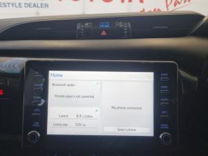 Toyota Hilux 2.4GD-6 double cab Raider manual - Image 13