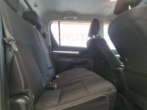 Toyota Hilux 2.4GD-6 double cab Raider manual - Image 16