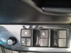 Toyota Hilux 2.4GD-6 double cab Raider manual - Image 22