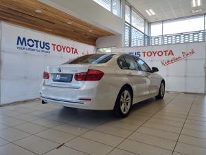 BMW 3 Series 318i - Image 2