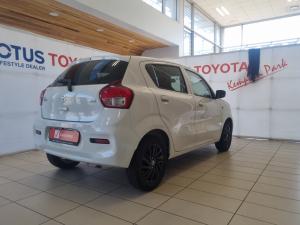 Toyota Vitz 1.0 XR manual - Image 2