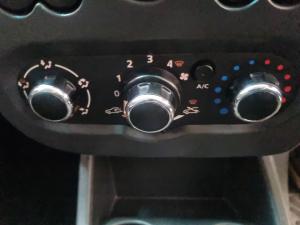 Nissan NP200 1.6i safety pack (aircon) - Image 11