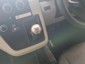 Toyota Quantum 2.8 SLWB bus 14-seater GL manual - Image 10