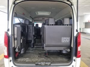 Toyota Quantum 2.8 SLWB bus 14-seater GL manual - Image 15
