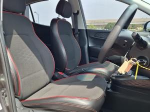 Hyundai Grand i10 1.2 Premium hatch - Image 9