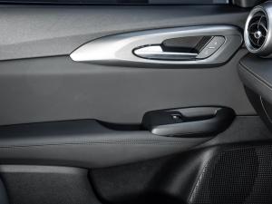Alfa Romeo Tonale 1.5T Hybrid Ti - Image 13