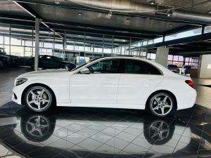 Mercedes-Benz C-Class C200 auto - Image 10
