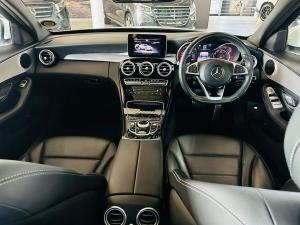 Mercedes-Benz C-Class C200 auto - Image 3