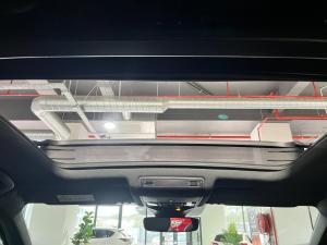 Volkswagen T-Roc 2.0TSI 4Motion R-Line - Image 14