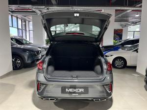 Volkswagen T-Roc 2.0TSI 4Motion R-Line - Image 7