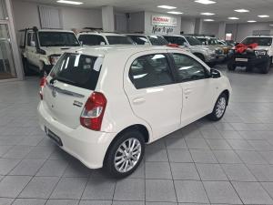 Toyota Etios hatch 1.5 Sprint - Image 2