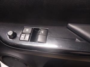 Toyota Hilux 2.0 single cab S (aircon) - Image 19