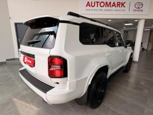 Toyota Land Cruiser Prado 2.8GD VX-L - Image 3