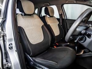 Renault Captur 66kW turbo Blaze - Image 10