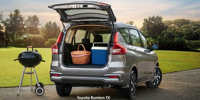 Toyota Rumion 1.5 SX manual