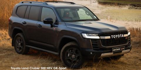 Toyota Land Cruiser 300 3.5T HEV GR-Sport - Image credit: &copy; 2026 duoporta. Generic Image shown.