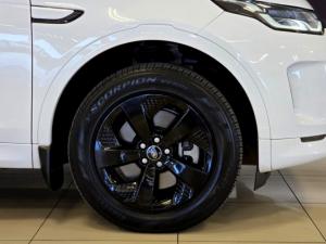 Land Rover Discovery Sport P300e R-Dynamic HSE - Image 4