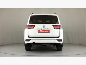 Toyota Land Cruiser 300 3.3D ZX - Image 5