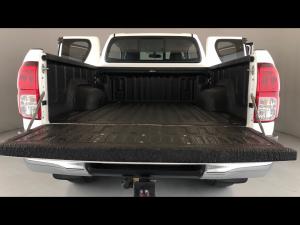 Toyota Hilux 2.4GD-6 Xtra cab Raider manual - Image 13