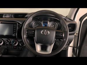 Toyota Hilux 2.4GD-6 single cab 4x4 Raider manual - Image 8