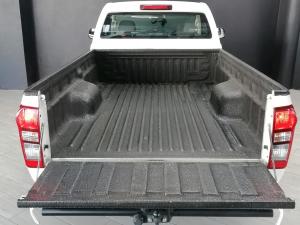 Isuzu D-Max Gen 6 250 single cab Fleetside safety - Image 13
