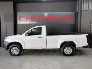 Isuzu D-Max Gen 6 250 single cab Fleetside safety - Image 2