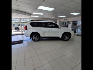Toyota Land Cruiser Prado 2.8GD VX-L - Image 3