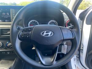 Hyundai Grand i10 1.0 Premium hatch - Image 8