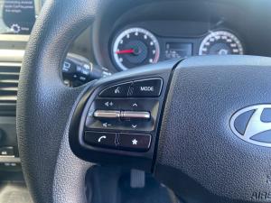Hyundai Grand i10 1.0 Premium hatch - Image 9