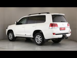Toyota Land Cruiser 200 4.5D-4D V8 VX-R - Image 21
