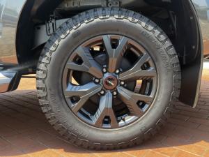 Isuzu D-Max 3.0TD double cab V-Cross - Image 8